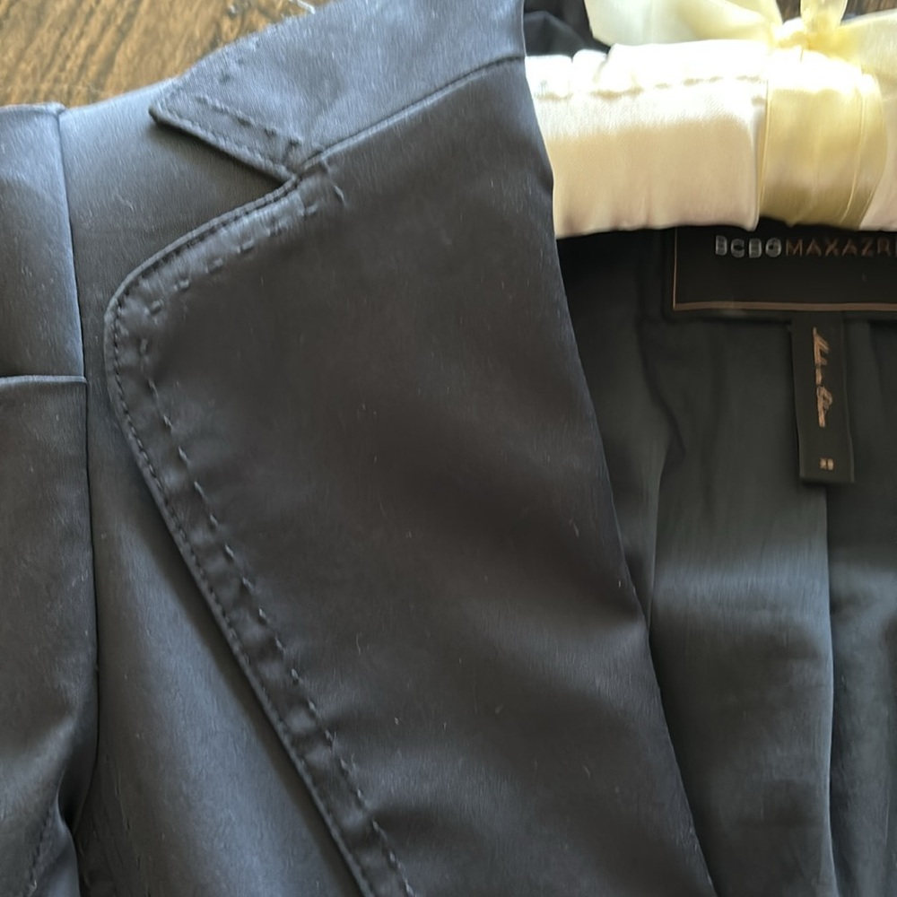BCBG Max Azria Navy Short Sleeve Belted Blazer - Picture 7 of 10